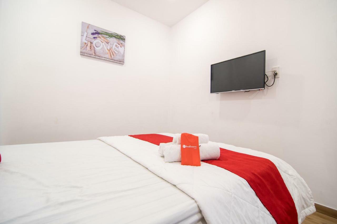 Reddoorz Plus Near Tan Dinh Market Cidade de Ho Chi Minh Exterior foto