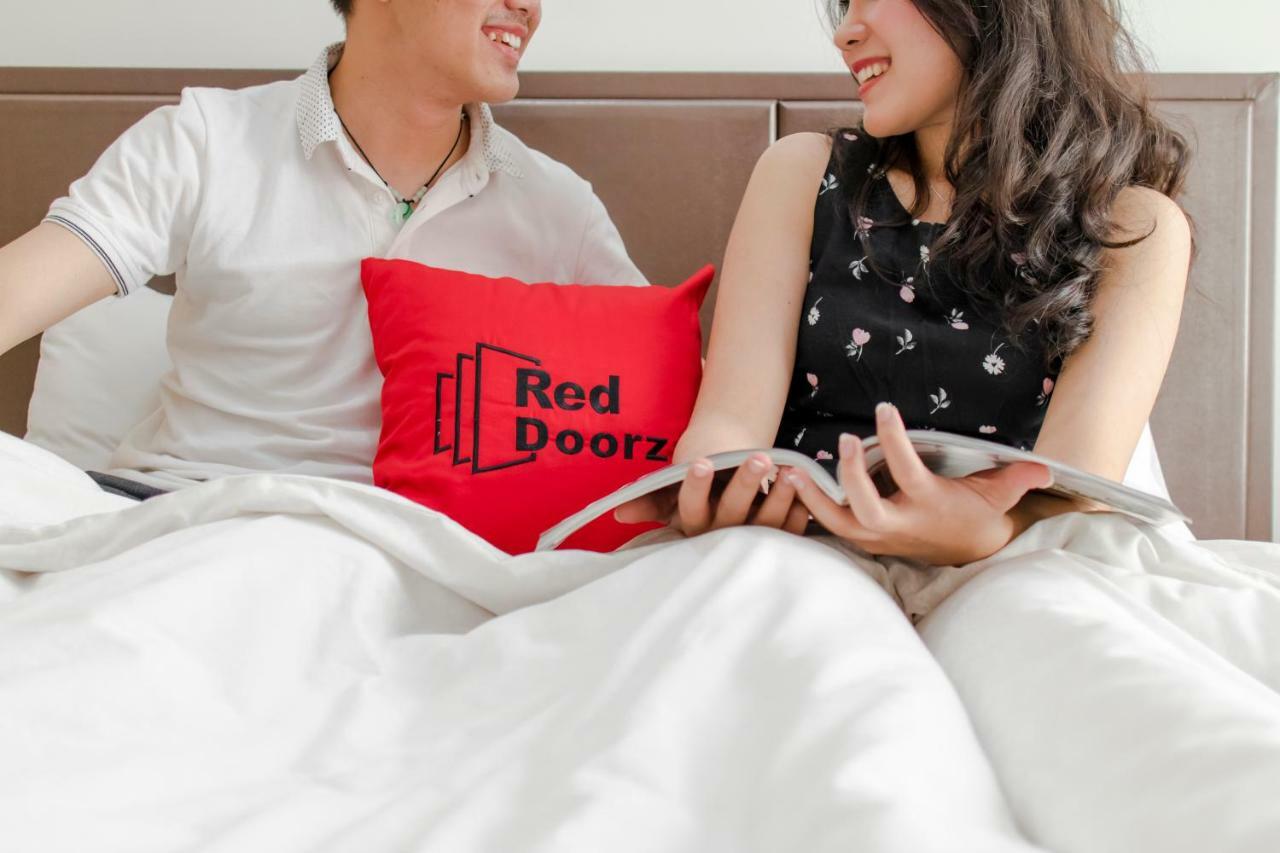 Reddoorz Plus Near Tan Dinh Market Cidade de Ho Chi Minh Exterior foto